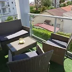 A - 4 Pers, Proche Marche, Balcon, Ascenseur, Equipements Bebe - Fr-1-738-13 * Royan
