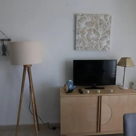 à - 4 Pers, Proche Marché, Balcon, Ascenseur, équipements Bébé - Fr-1-738-13 * Royan