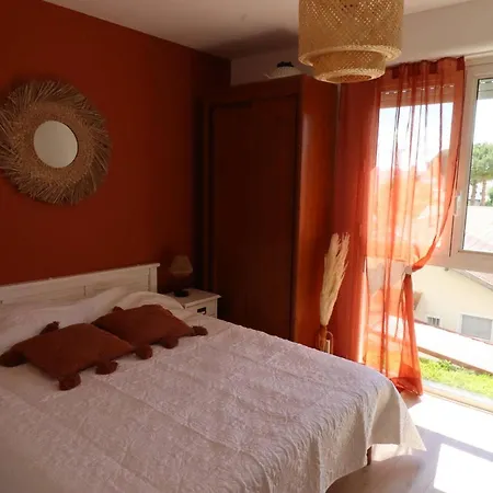 A - 4 Pers, Proche Marche, Balcon, Ascenseur, Equipements Bebe - Fr-1-738-13 Apartment *