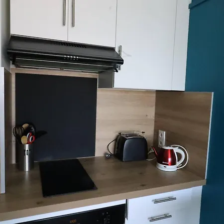 A - 4 Pers, Proche Marche, Balcon, Ascenseur, Equipements Bebe - Fr-1-738-13 Apartment