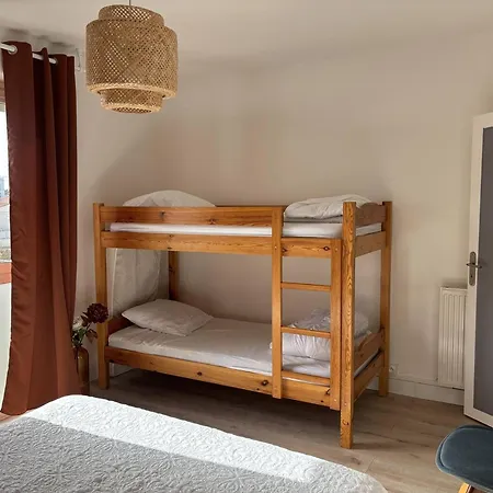 A - 4 Pers, Proche Marche, Balcon, Ascenseur, Equipements Bebe - Fr-1-738-13