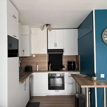 A - 4 Pers, Proche Marche, Balcon, Ascenseur, Equipements Bebe - Fr-1-738-13