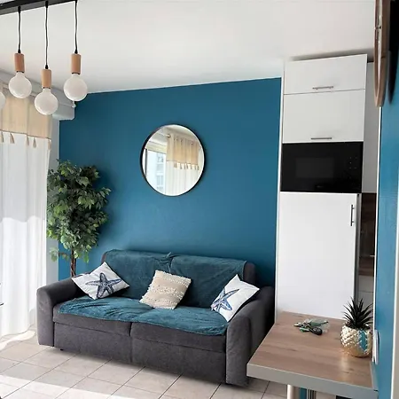 A - 4 Pers, Proche Marche, Balcon, Ascenseur, Equipements Bebe - Fr-1-738-13 * Royan